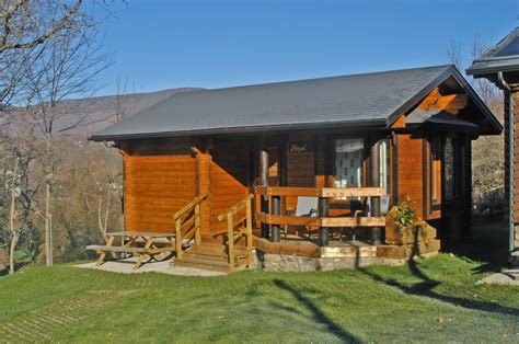 camping lago de sanabria bungalows|Cabañas Maleixas: Cabañas en el Lago de Sanabria